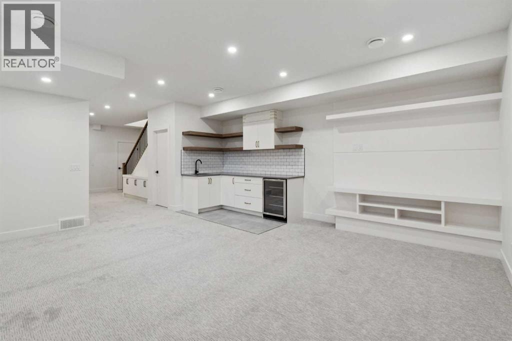 645 36 Street SW — photo 35