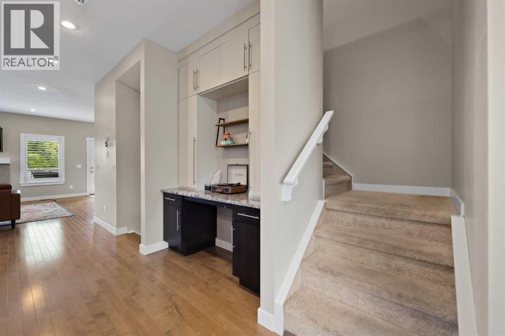 124 25 Avenue NE — photo 15