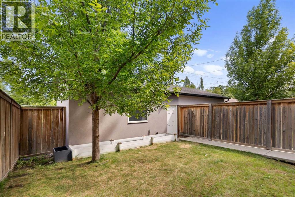 124 25 Avenue NE — photo 3