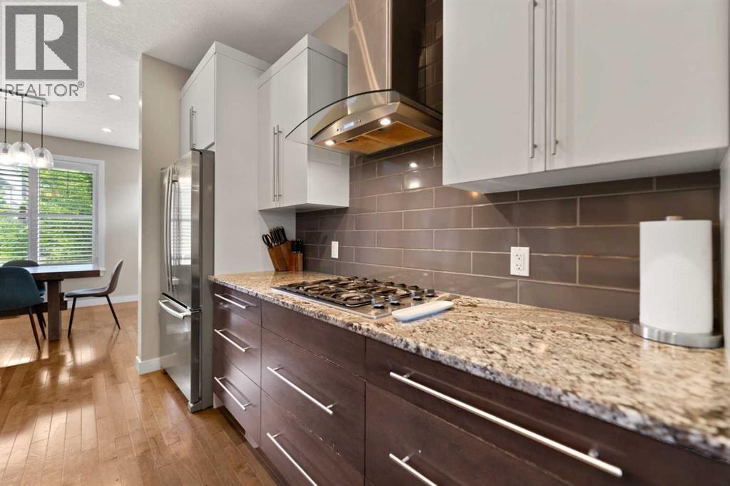 124 25 Avenue NE — photo 9