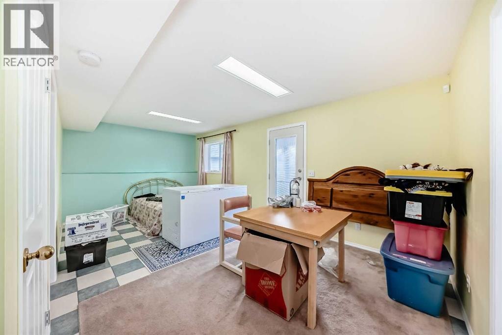 264 hawkmount Close — photo 14