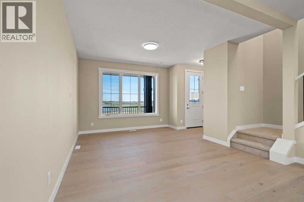 676 Sora Boulevard SE — photo 2
