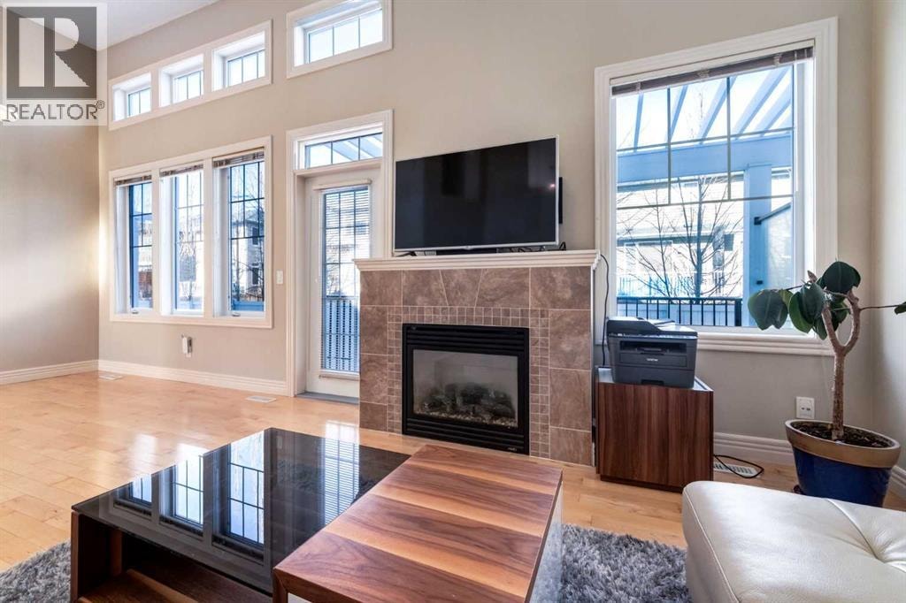 37 Royal Oak Plaza NW — photo 6