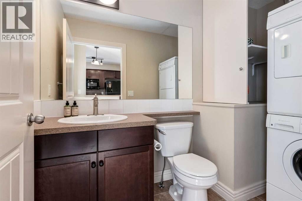 37 Royal Oak Plaza NW — photo 19