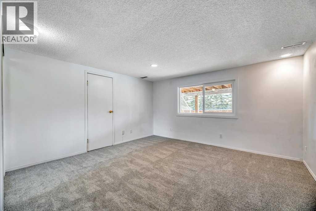 215 Hawktree Circle NW — photo 41