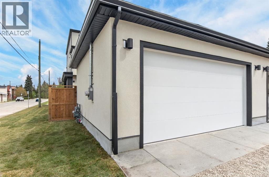 2333 24 Avenue SW — photo 32