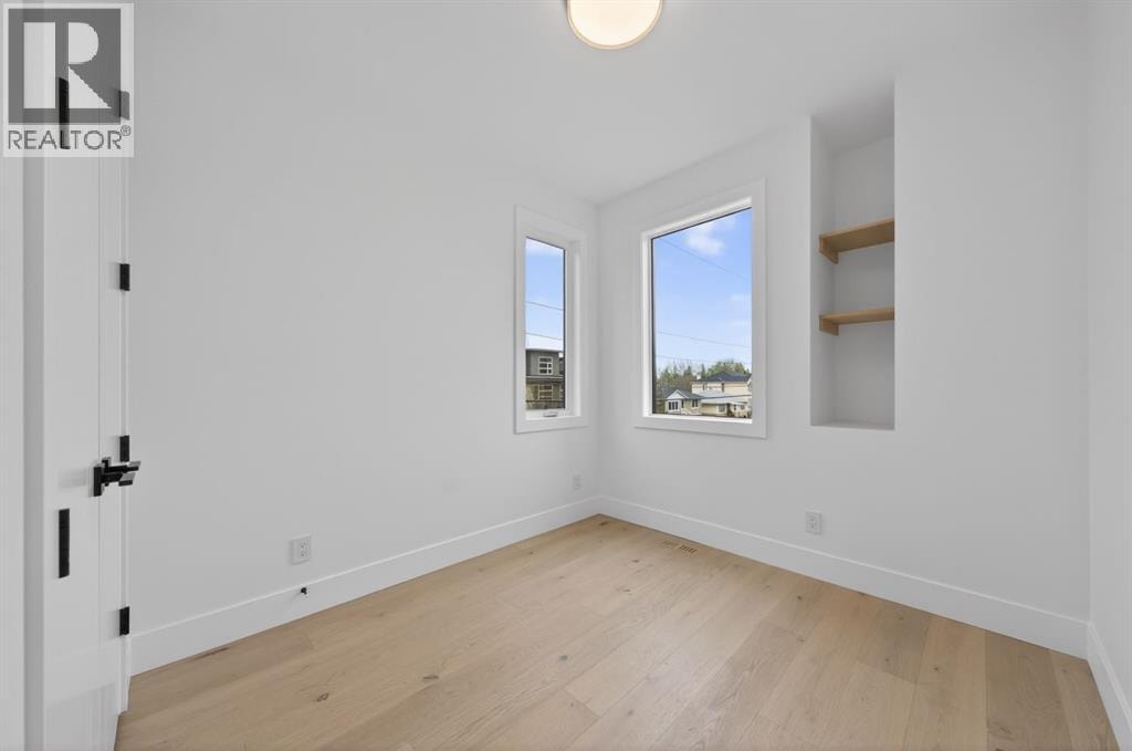 2333 24 Avenue SW — photo 15