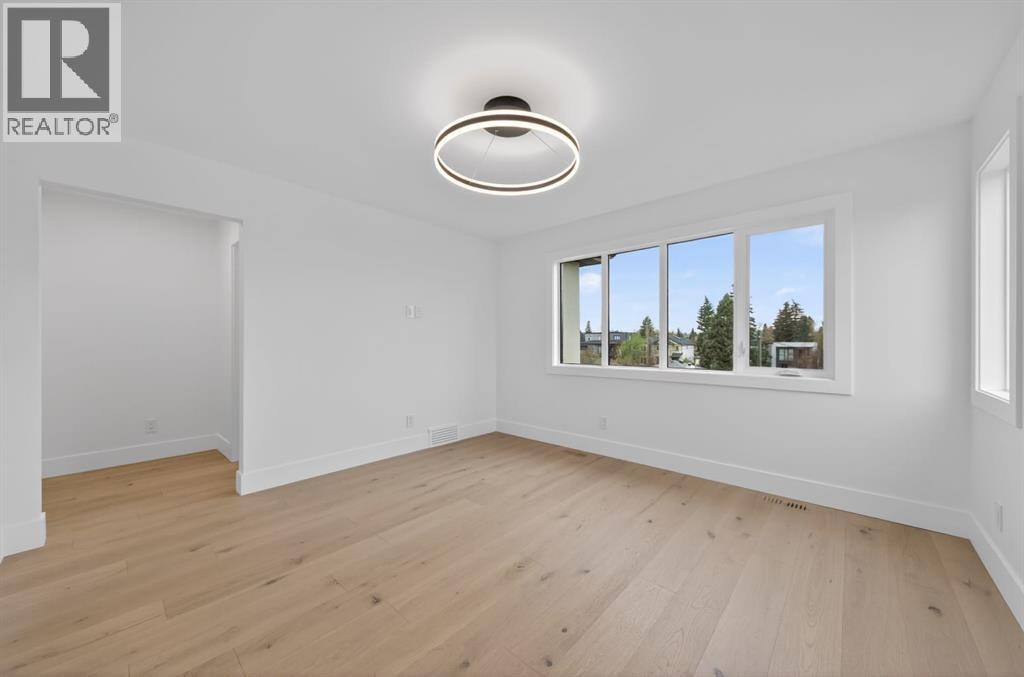 2333 24 Avenue SW — photo 24