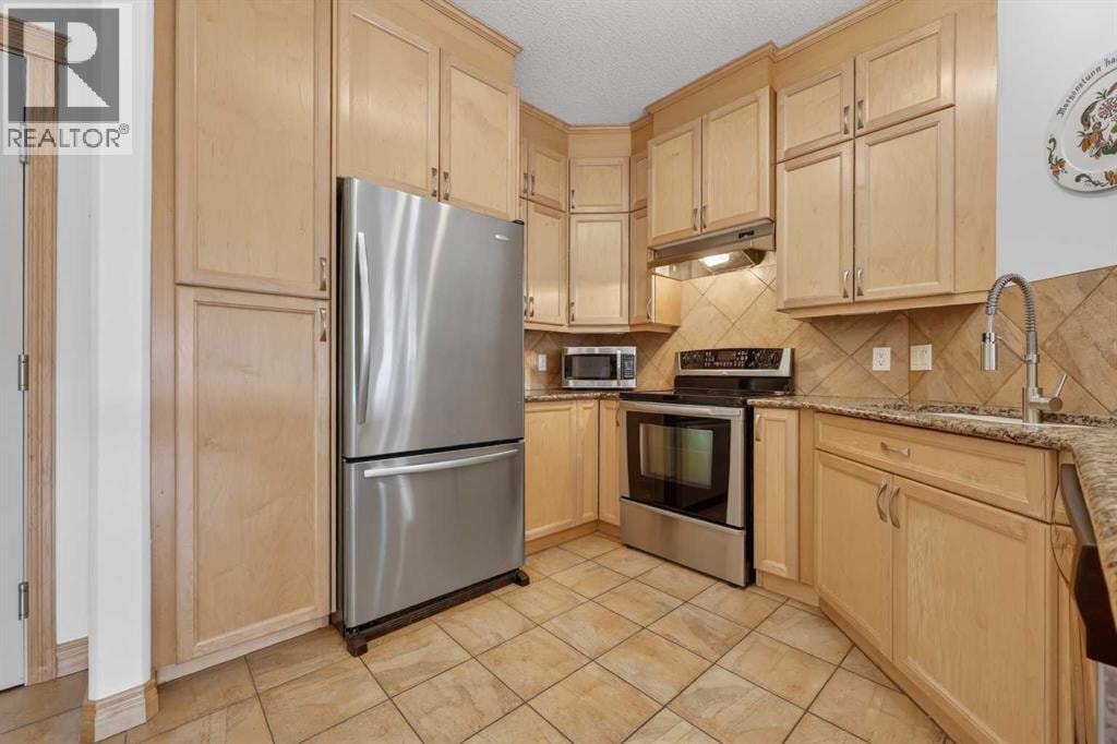 503, 30 Discovery Ridge Close SW — photo 3