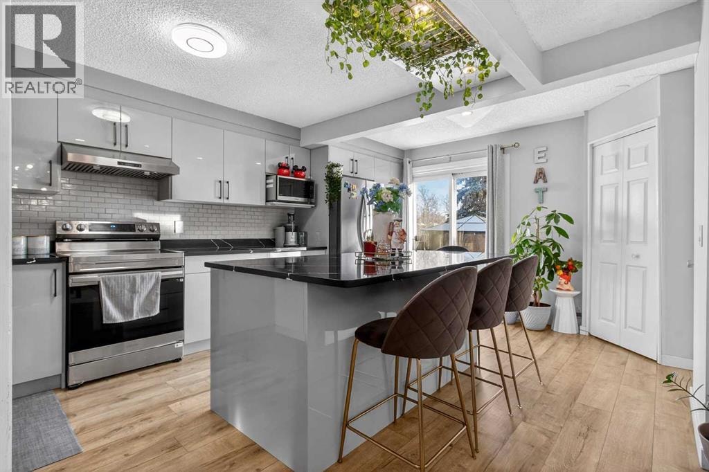 77 Summerfield Road SE