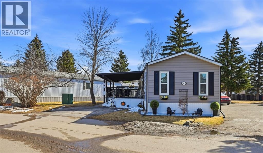 342 Burroughs Circle NE — photo 4