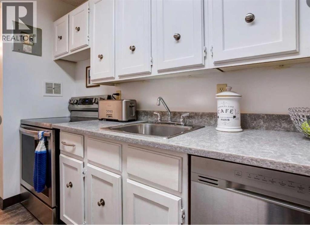 4107, 315 Southampton Drive SW — photo 11