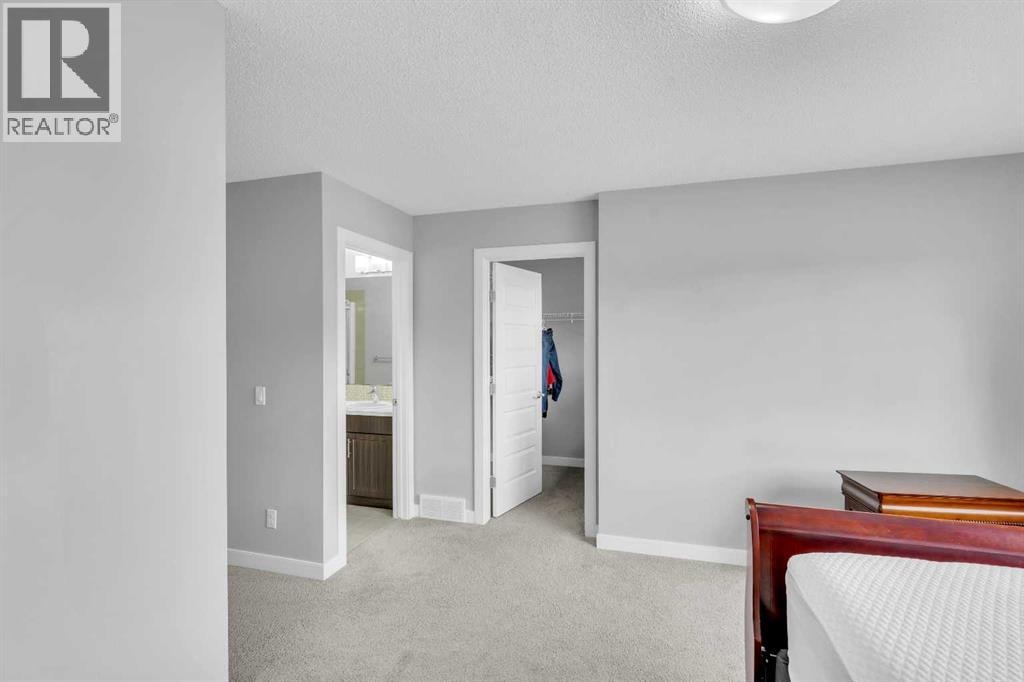 52 Red Embers Manor NE — photo 23