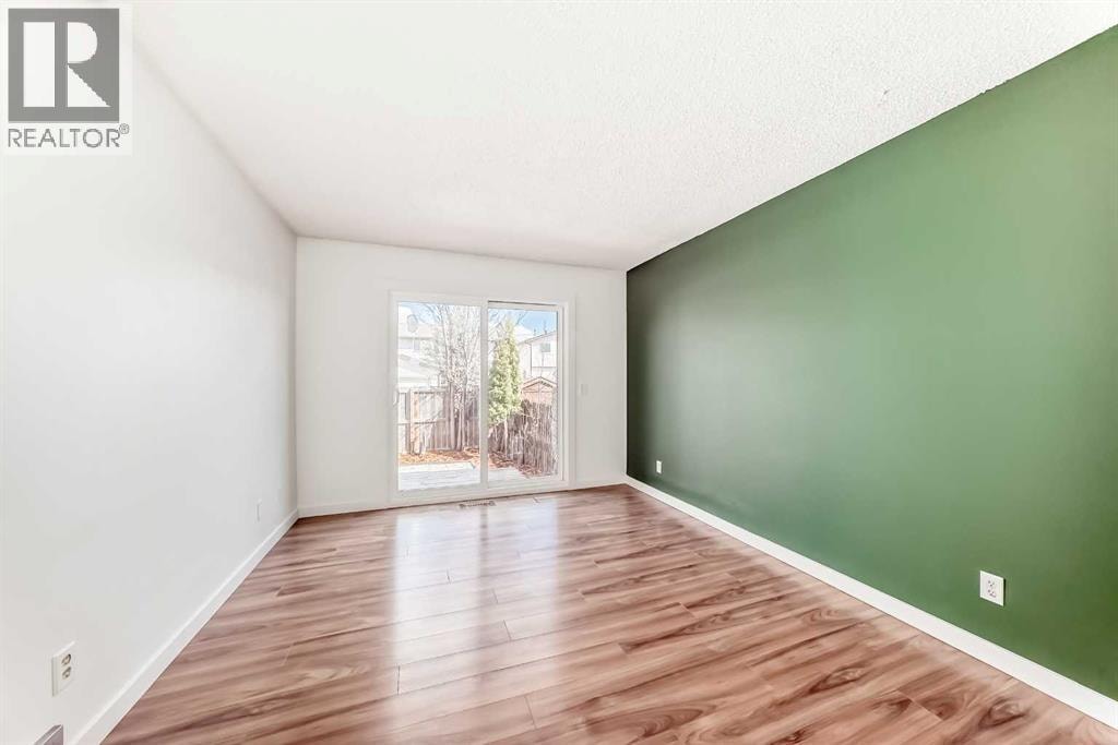 4208 58 Street NE — photo 7