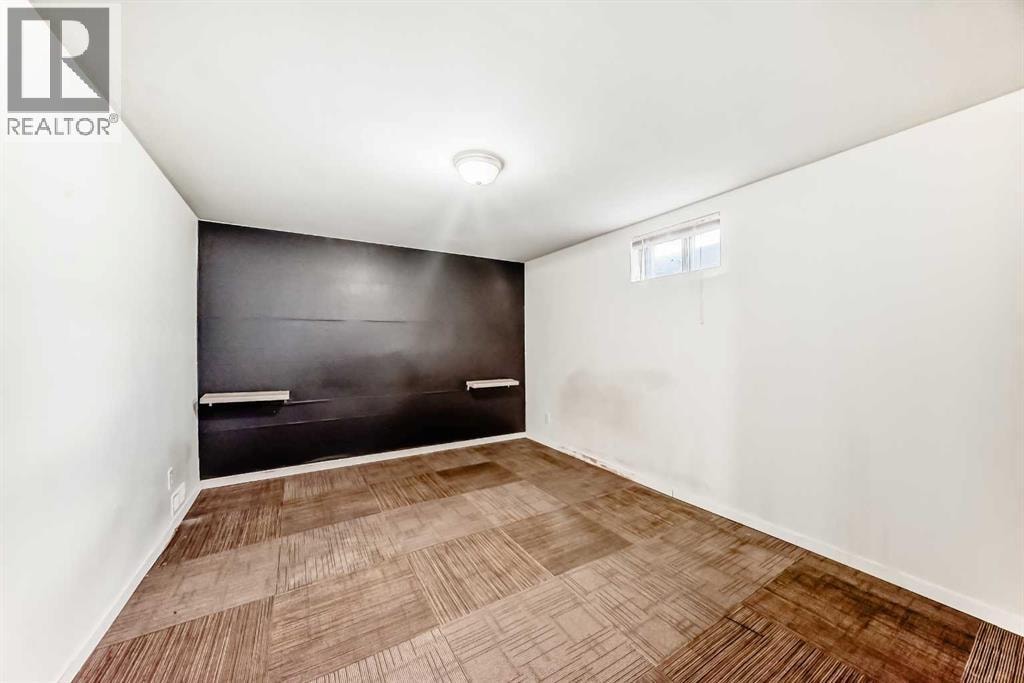4208 58 Street NE — photo 16