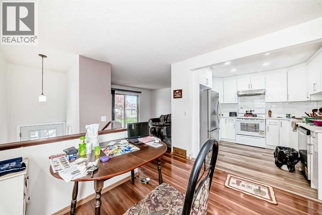 4218 38 Street NE — photo 10