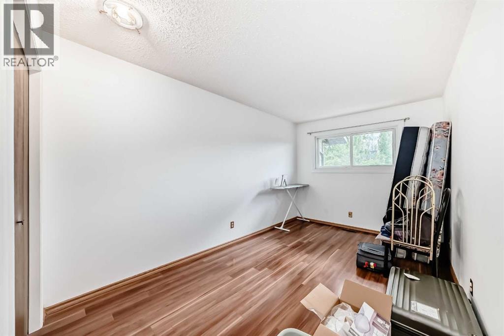 4218 38 Street NE — photo 21