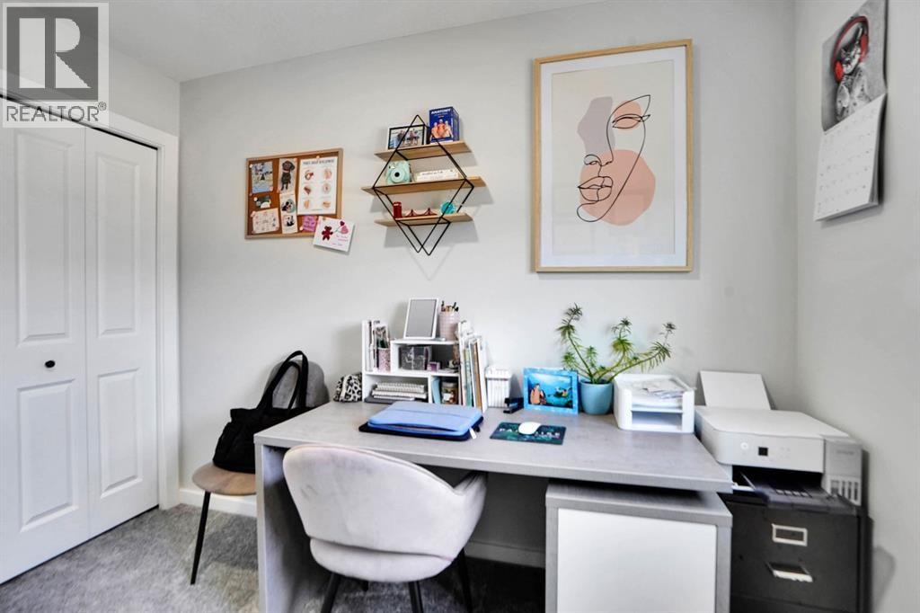 112 Langwell Common SE — photo 14