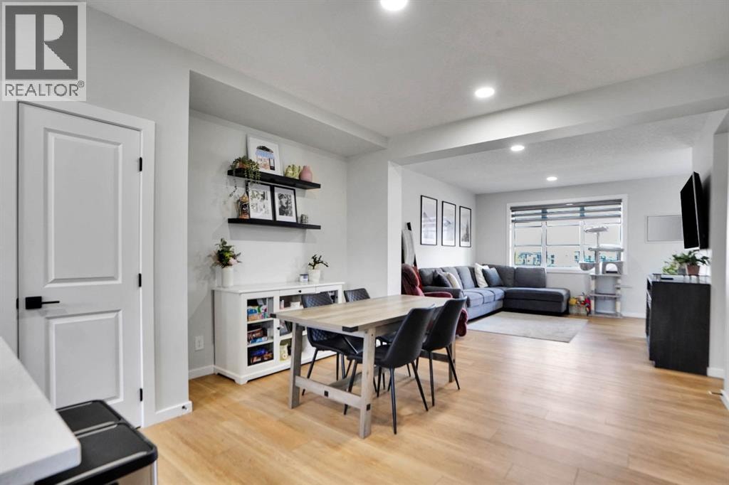 112 Langwell Common SE — photo 8