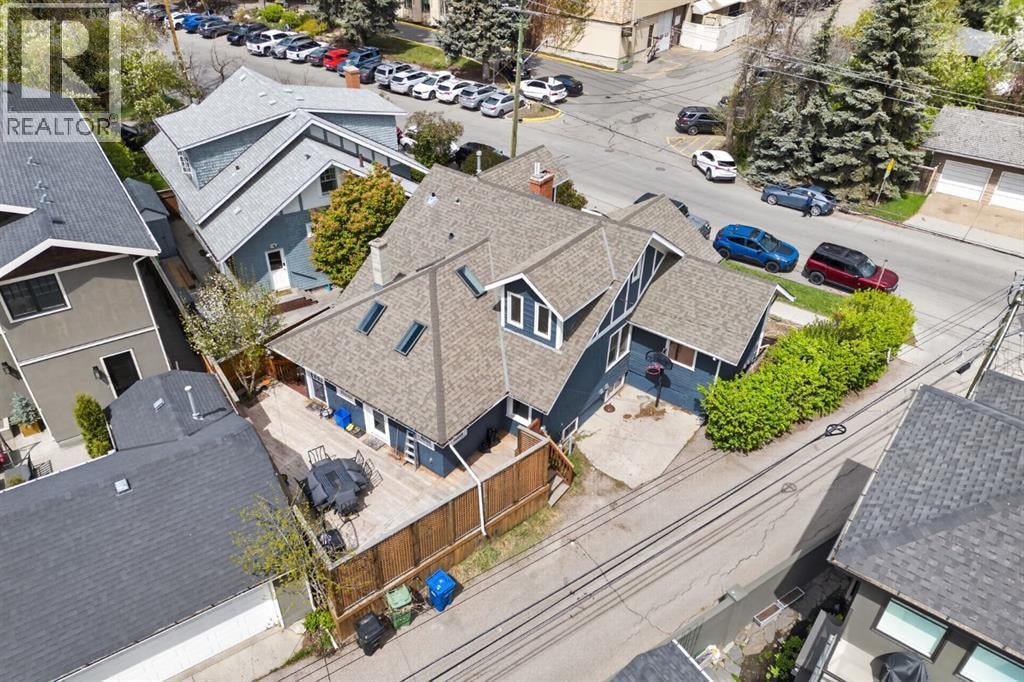 625 29 Avenue SW — photo 2