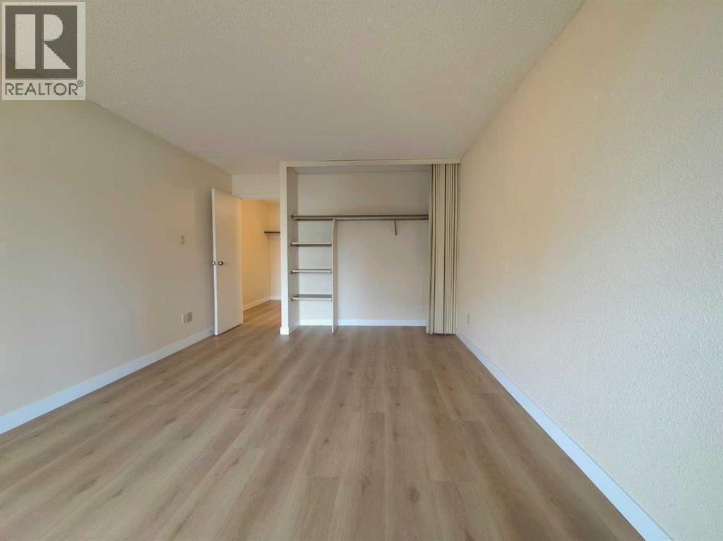 504, 221 6 Avenue SE — photo 11