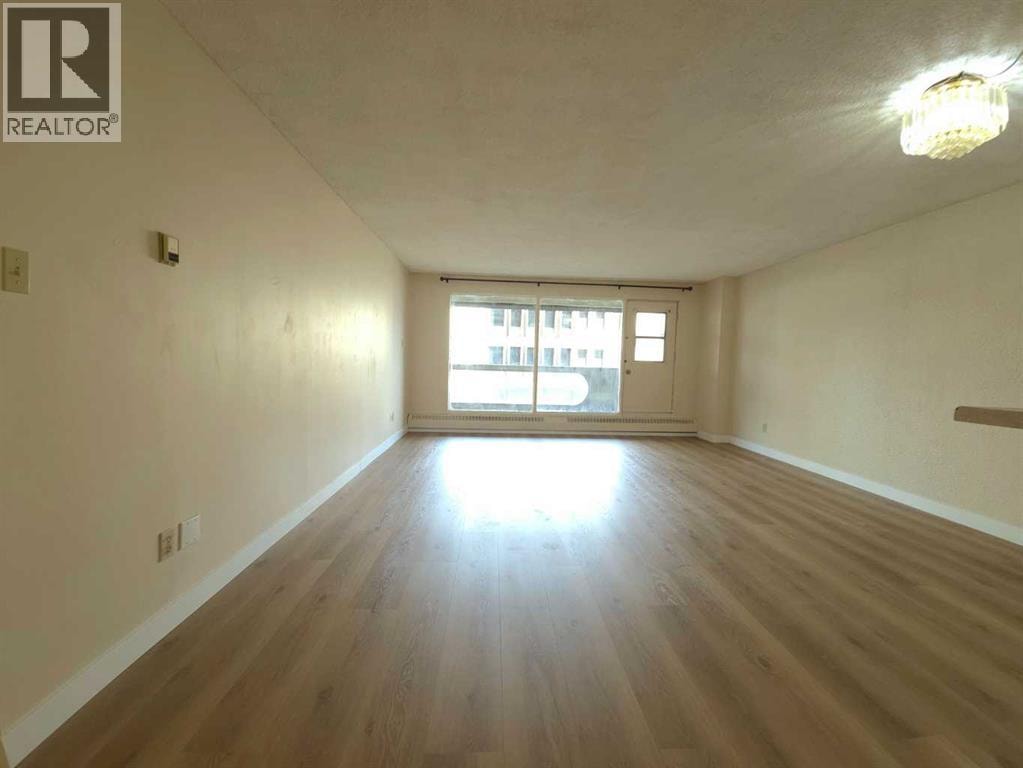 504, 221 6 Avenue SE — photo 6