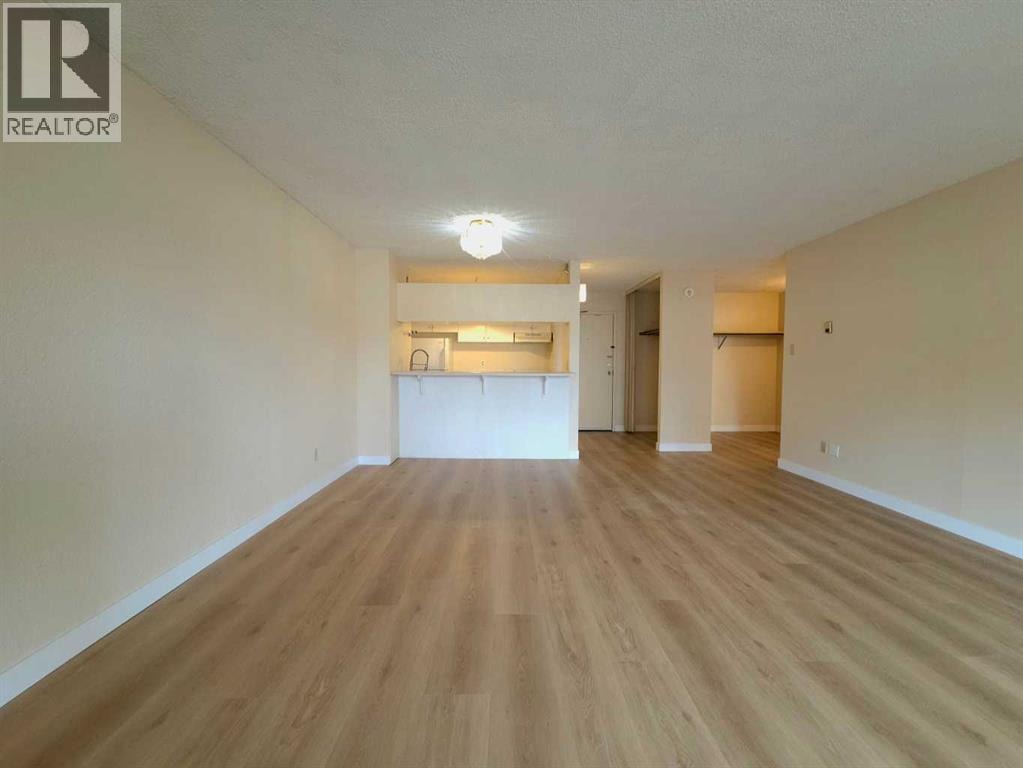 504, 221 6 Avenue SE — photo 9