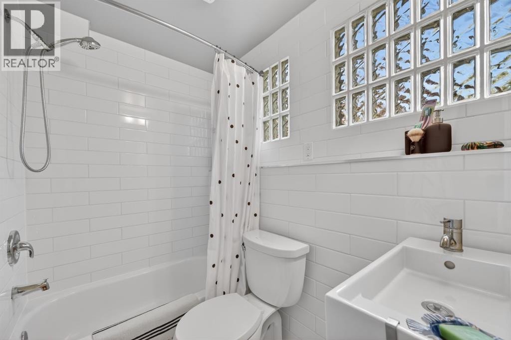 3811 24 Street NW — photo 20