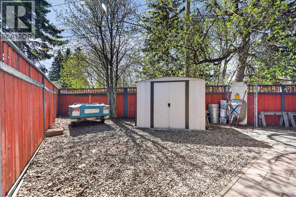 3811 24 Street NW — photo 34
