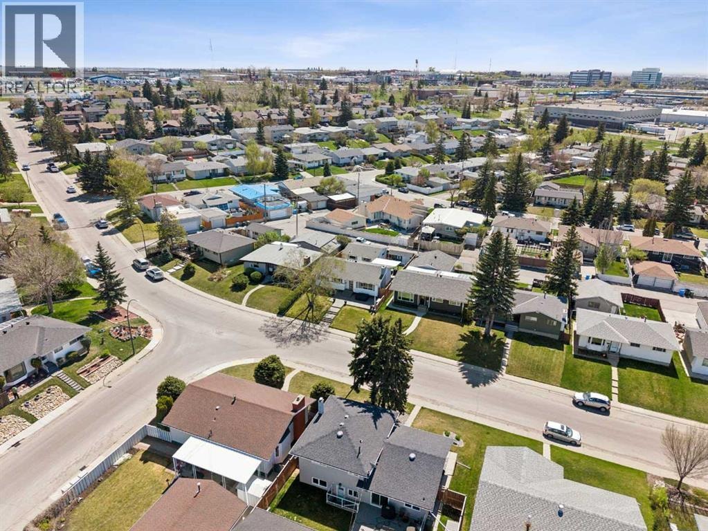 2219 Munro Drive NE — photo 29