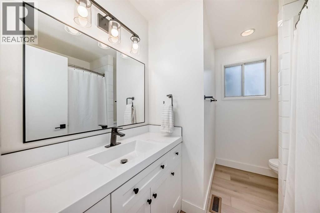 170 Lake Sylvan Close SE — photo 24