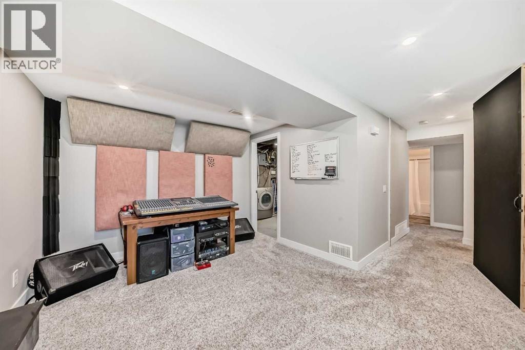 170 Lake Sylvan Close SE — photo 29