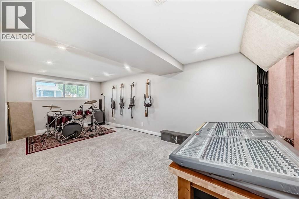 170 Lake Sylvan Close SE — photo 30