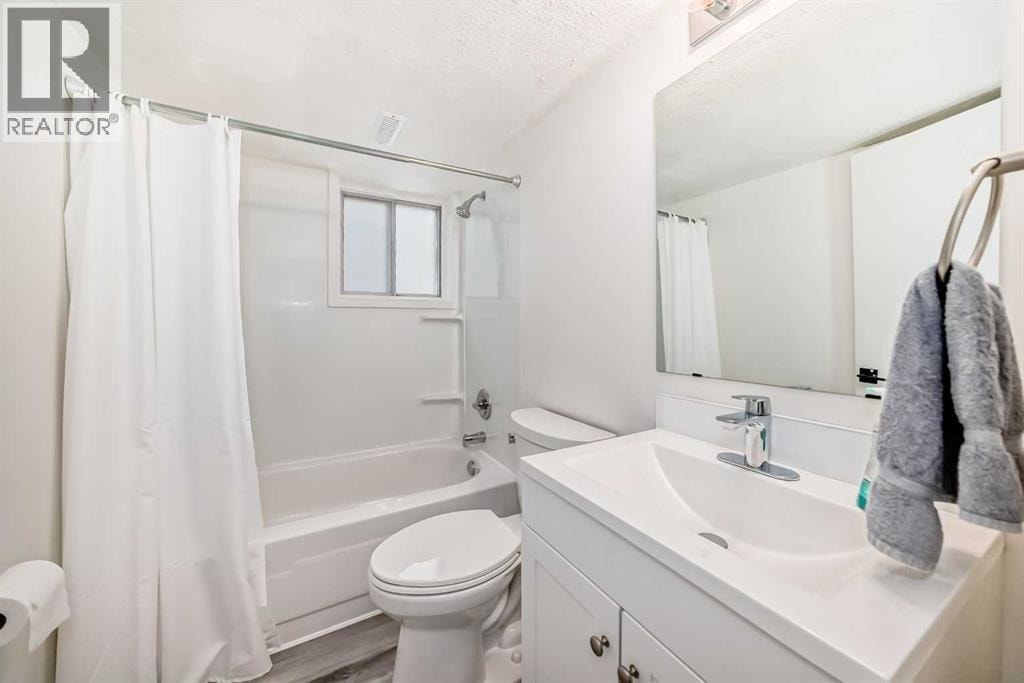 170 Lake Sylvan Close SE — photo 35