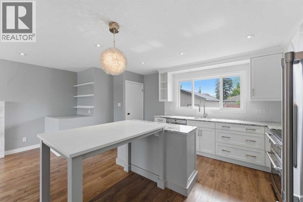 819 Avonlea Place SE — photo 8