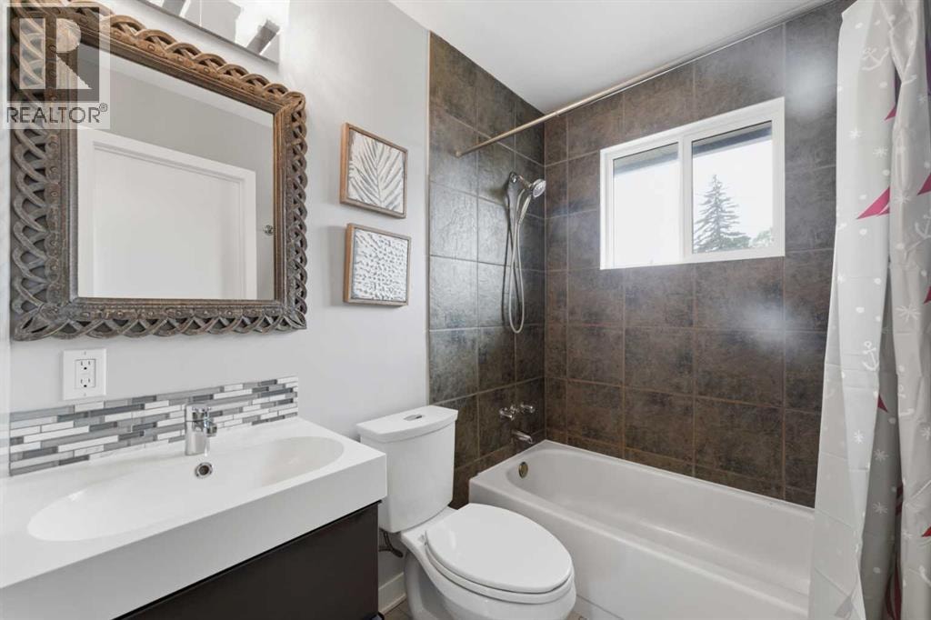 819 Avonlea Place SE — photo 16