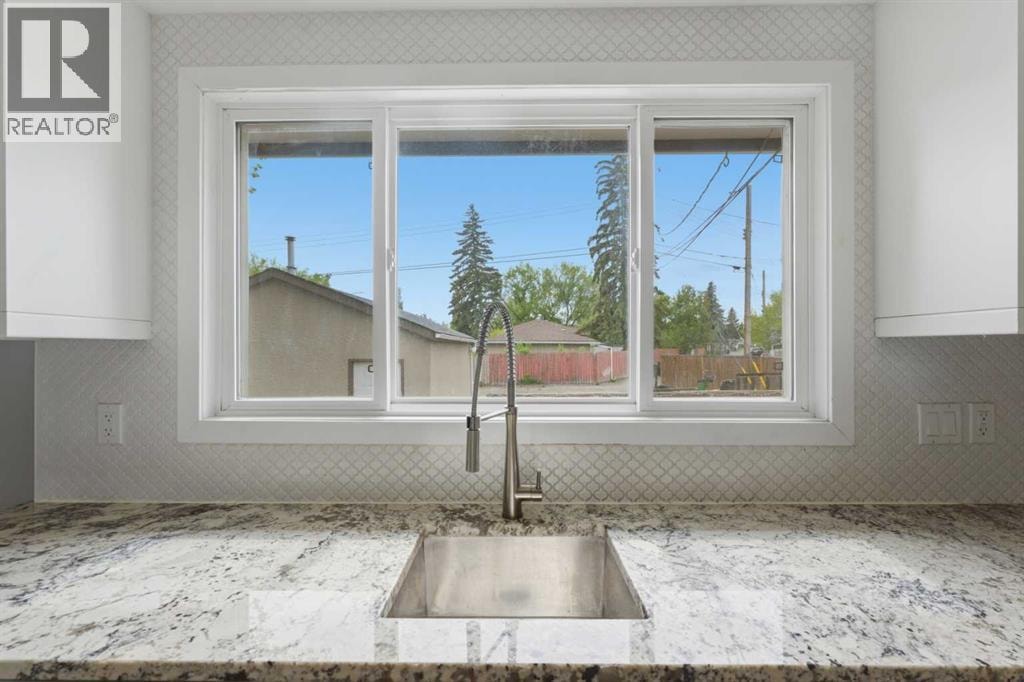 819 Avonlea Place SE — photo 11