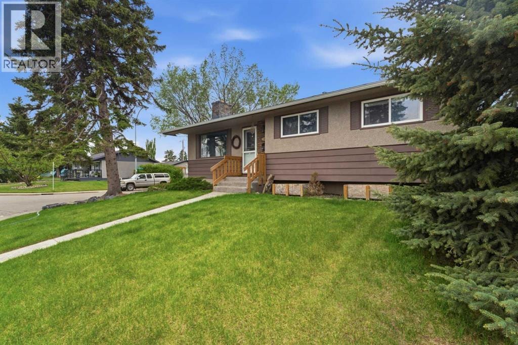 819 Avonlea Place SE — photo 43