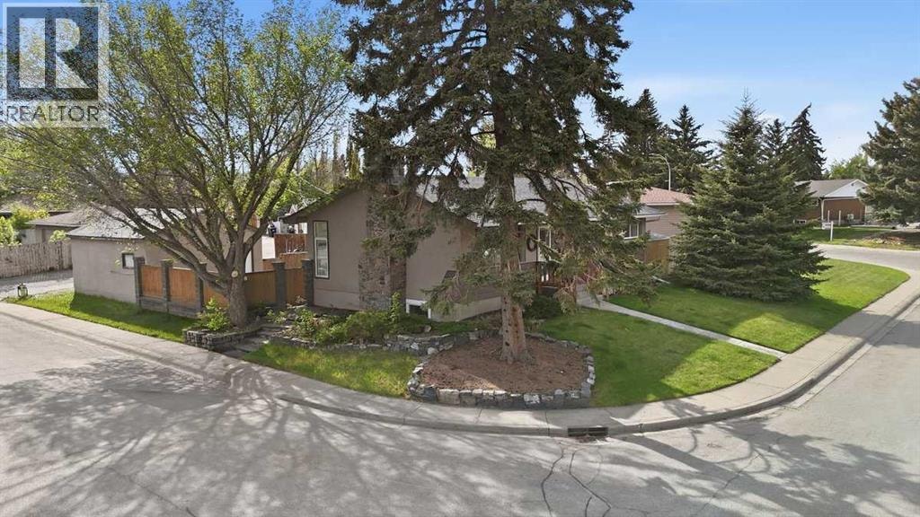 819 Avonlea Place SE — photo 36