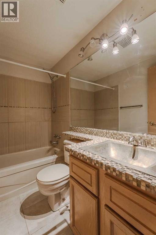 135 Canterbury Court SW — photo 42