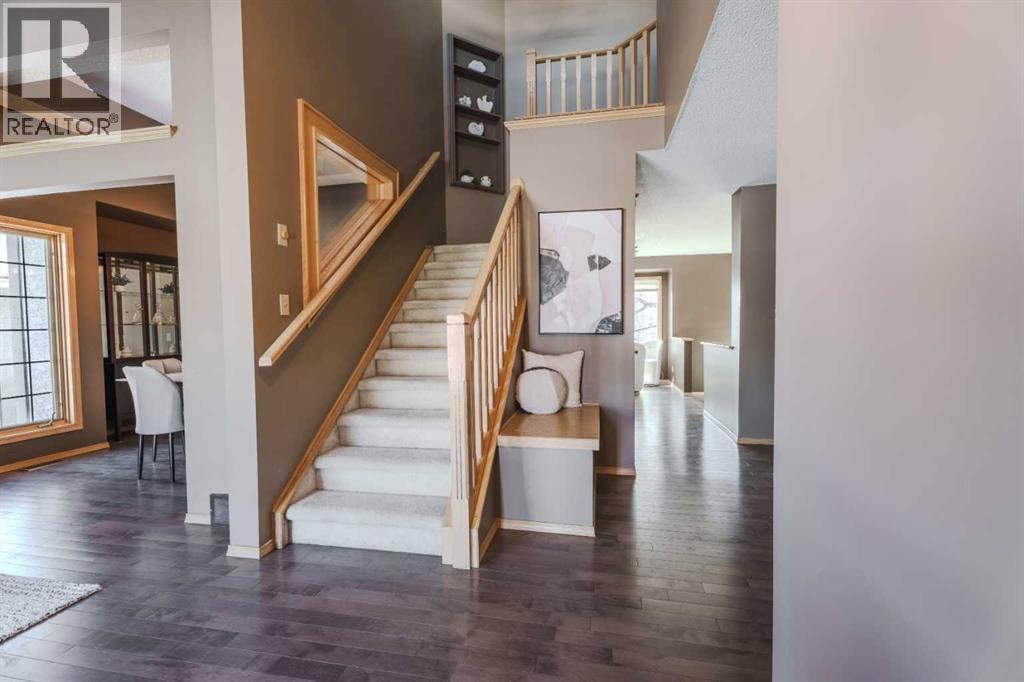 135 Canterbury Court SW — photo 5