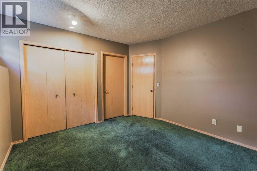 135 Canterbury Court SW — photo 41