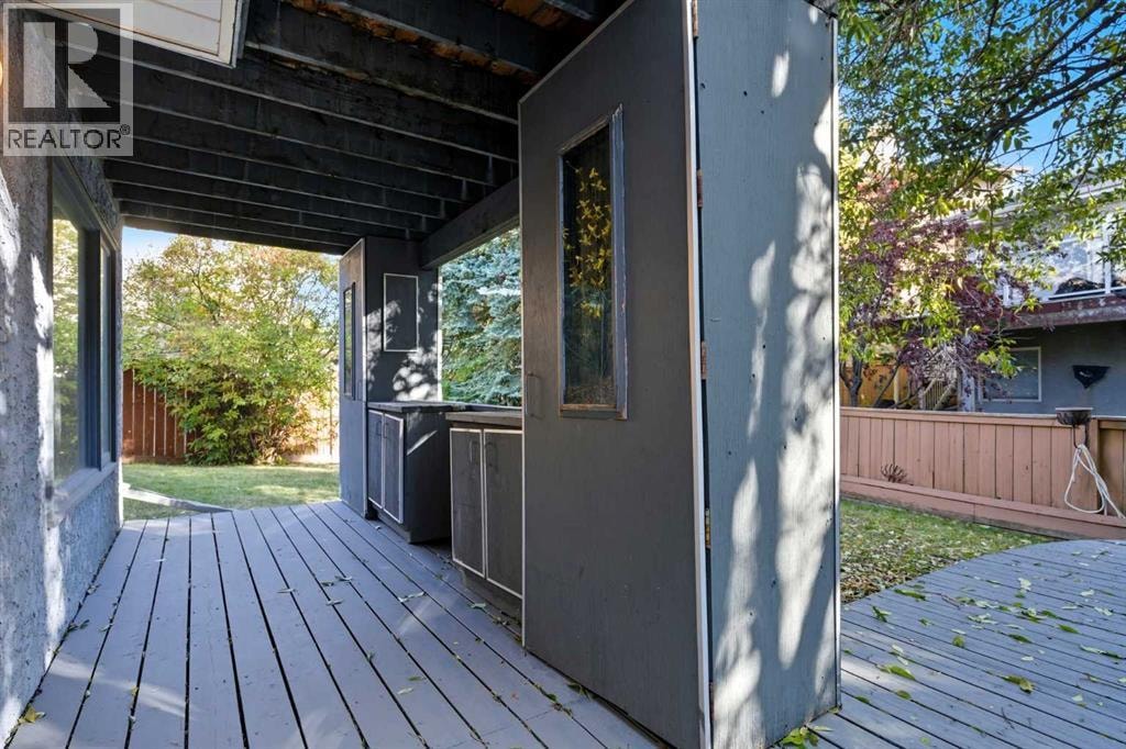 135 Canterbury Court SW — photo 44