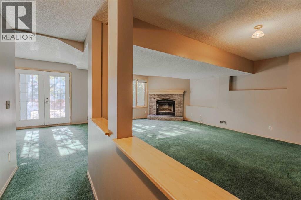 135 Canterbury Court SW — photo 35