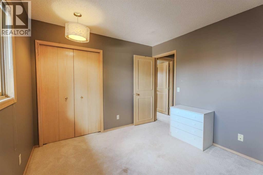 135 Canterbury Court SW — photo 29