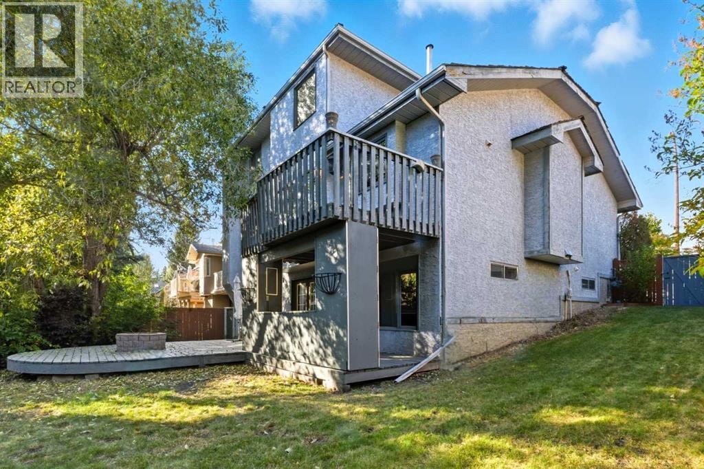 135 Canterbury Court SW — photo 46