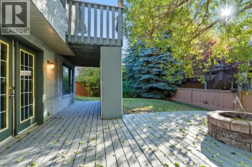 135 Canterbury Court SW — photo 43