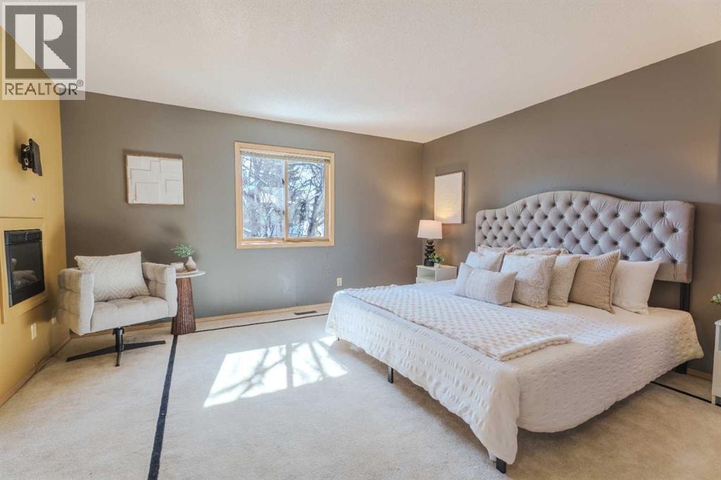 135 Canterbury Court SW — photo 19