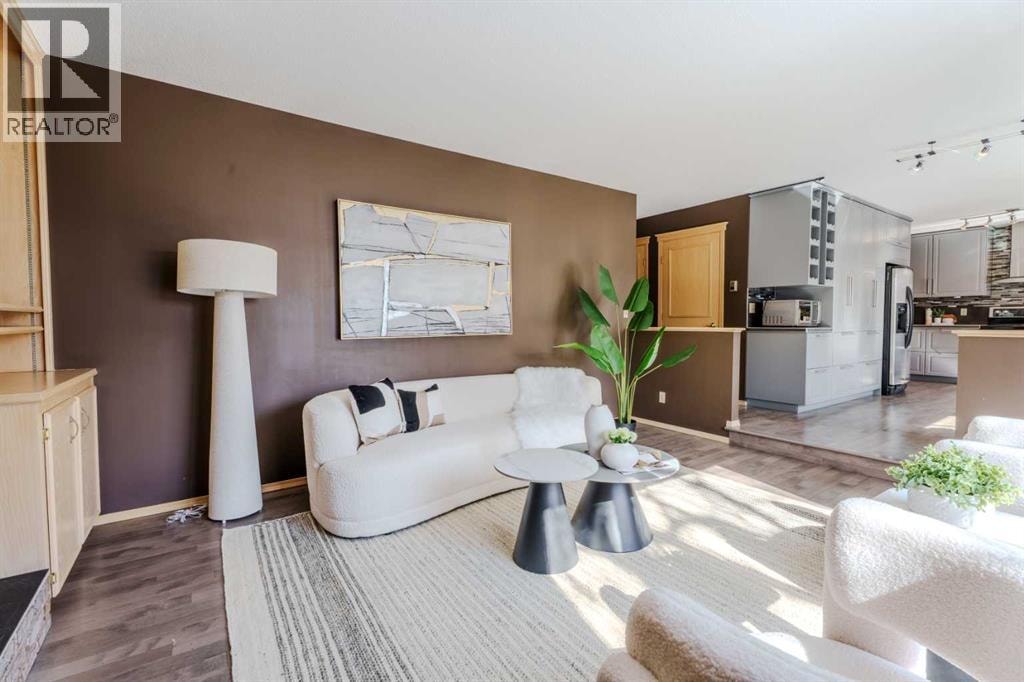 135 Canterbury Court SW — photo 16