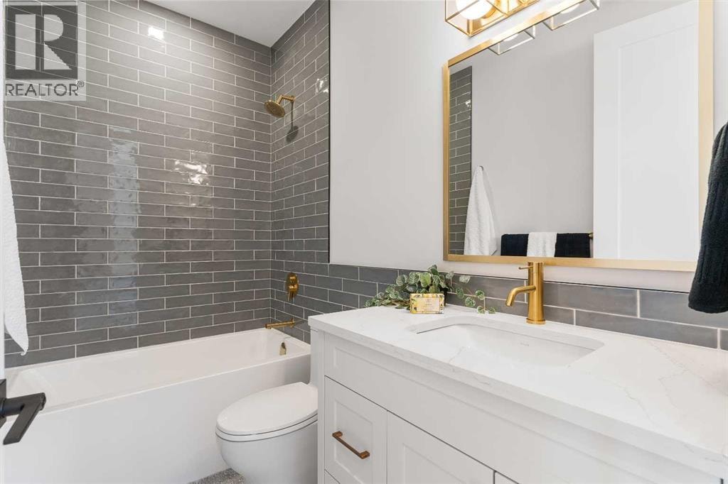 1425 44 Street SW — photo 34